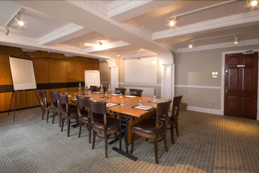 Hatton Court Hotel Gloucester Exterior foto