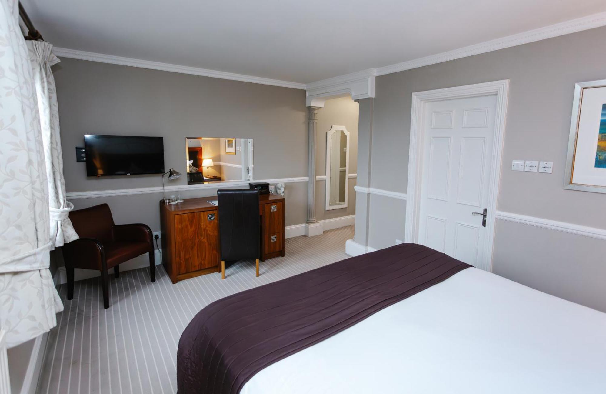 Hatton Court Hotel Gloucester Exterior foto